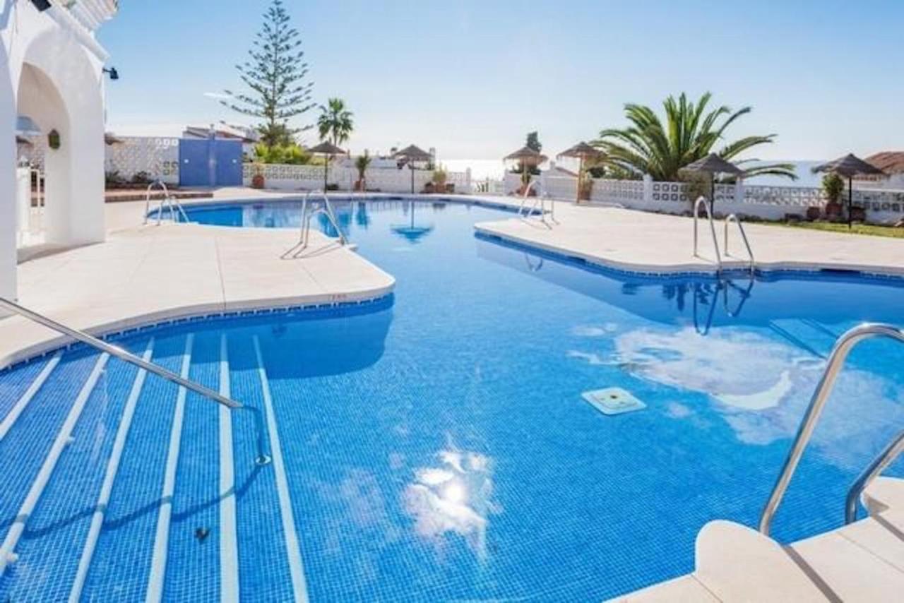 Capistrano Playa, Modern Apartment Within Walking Distance To Burriana Beach Nerja Exterior photo